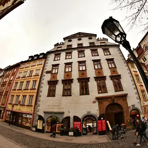 Homer - Old Town Square Prag